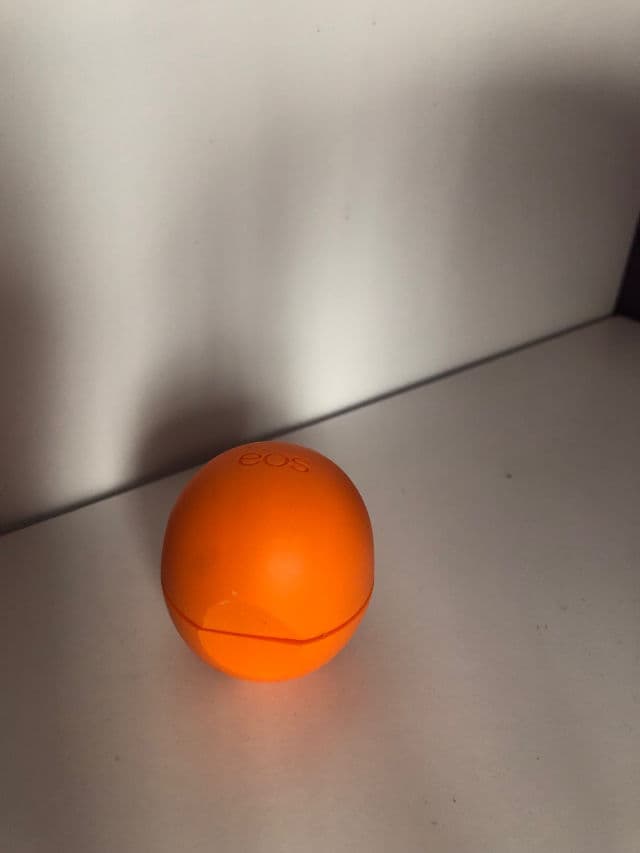 Eos Dulce de Leche Lip Balm review photo by xanderka