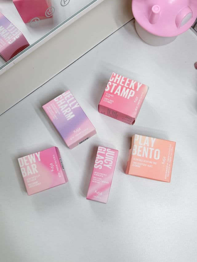 Kaja Rose Hip Spritz review photo by JHMBLRIA