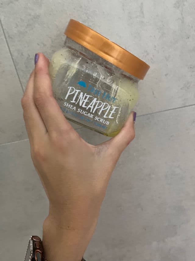 Tree Hut Pineapple Shea Sugar Scrub review photo by mayaskate