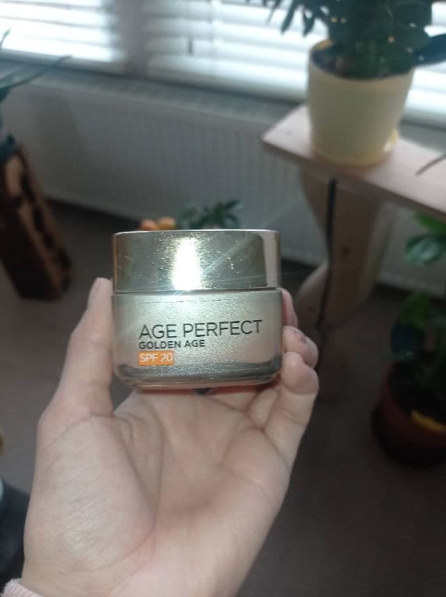 L'Oreal Paris Age Perfect Golden Age Face Care Re-Densifying Night Cream review photo by kgrig