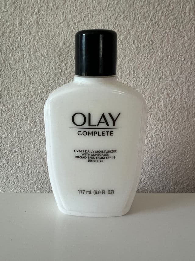 Olay Complete UV365 Daily Moisturizer with Sunscreen SPF 15 Normal review photo by TinaSweet