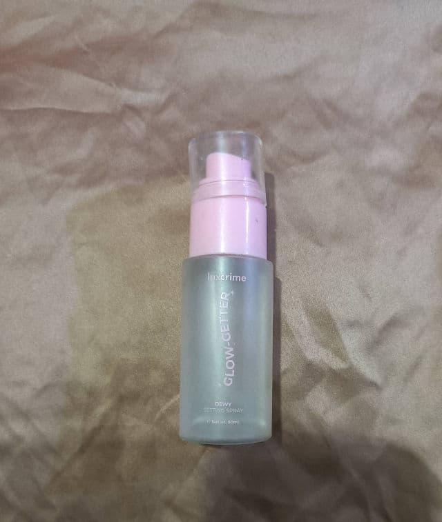 Luxcrime Glow-Getter Dewy Setting Spray review photo by Ratnacrlta