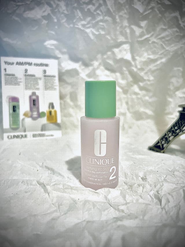 Clinique Clarifying Lotion 1.0 Twice a Day Exfoliator review photo by bonanza