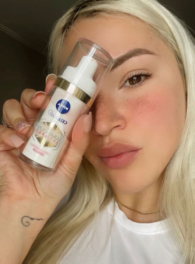 Nivea Cellular Luminous 630 Anti Dark Spot Gold Serum review photo by Moerv