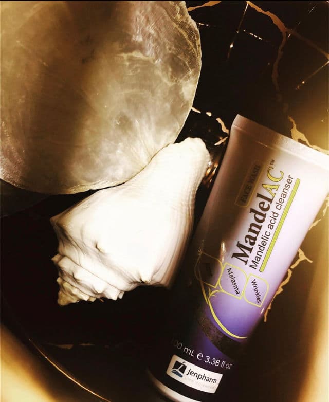 Jenpharm MandelAC Facewash review photo by SummerG