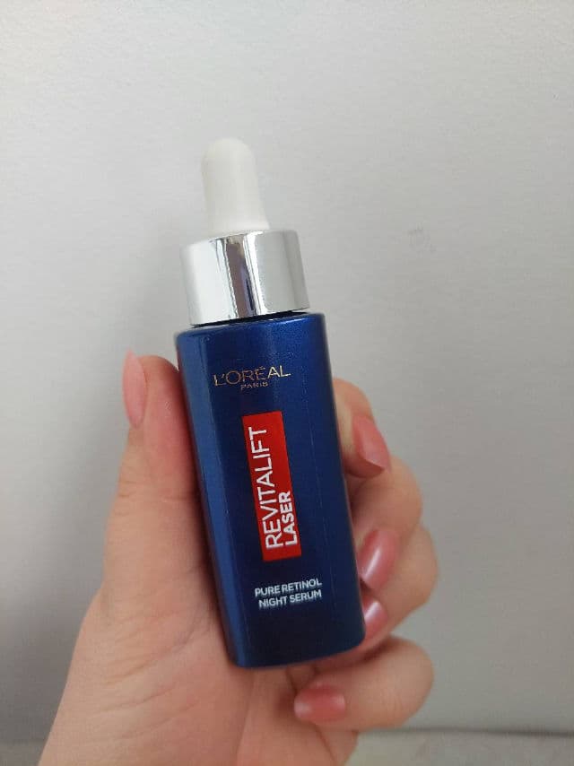 L'Oreal Paris Revitalift Laser Pure Retinol Night Serum review photo by Angiescolours