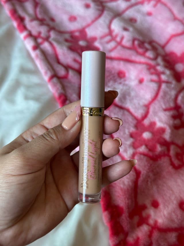 Too Faced Born This Way Ethereal Light Illuminating Smoothing Concealer review photo by milkysweetroll