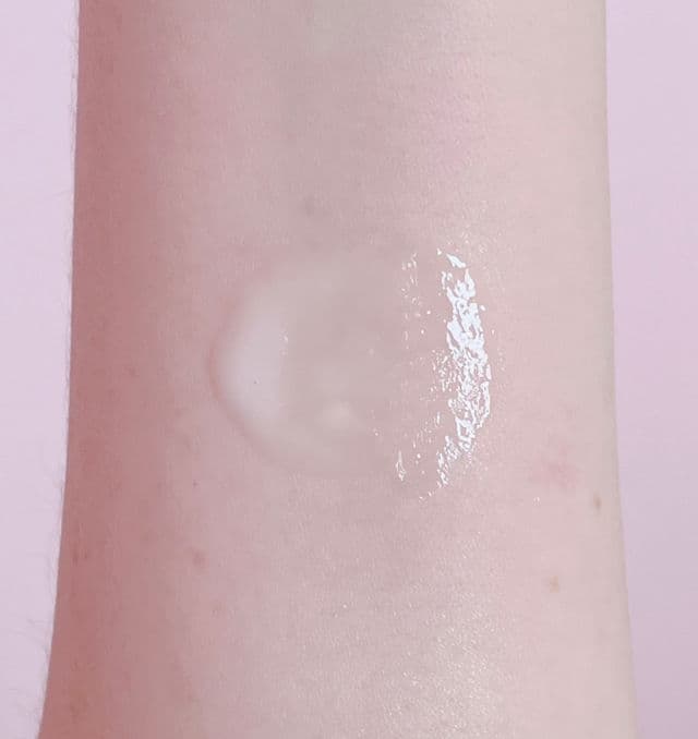 INNISFREE Balancing Emulsion with Green Tea review photo by beebybabby