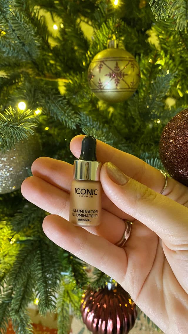 Iconic London Illuminator - Original review photo by Pekachik