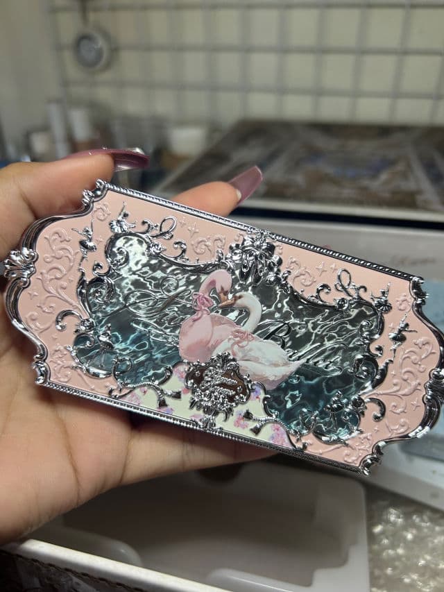 Flower Knows 01 White Swan review photo by ugcdianne