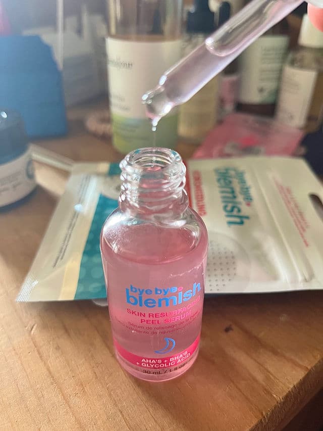 Bye Bye Blemish Skin Resurfacing AHA + BHA Peeling Serum review photo by ugcwithkpm