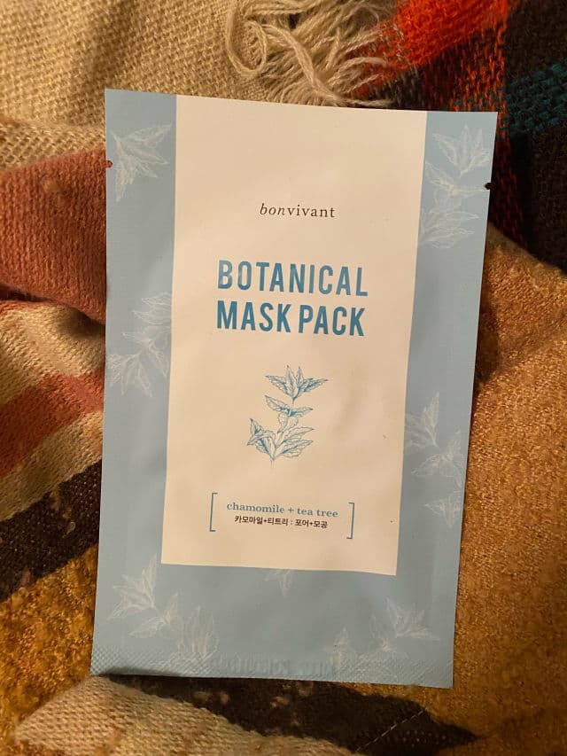 BONVIVANT Botanical Pure Mask Pack #Chamomile + Tea Tree review photo by Yongbokie