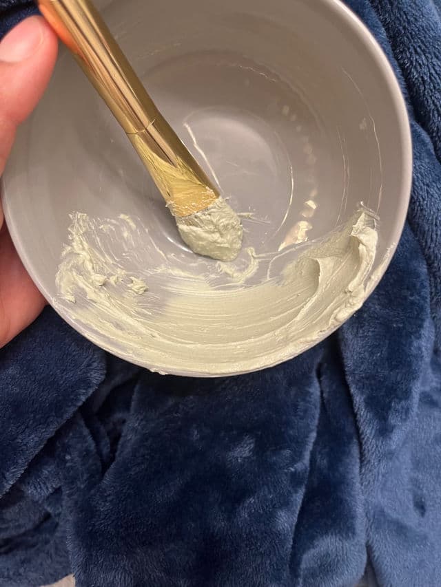 Provence Beauty Masked Out French Green Clay Mask review photo by prettiesttoni