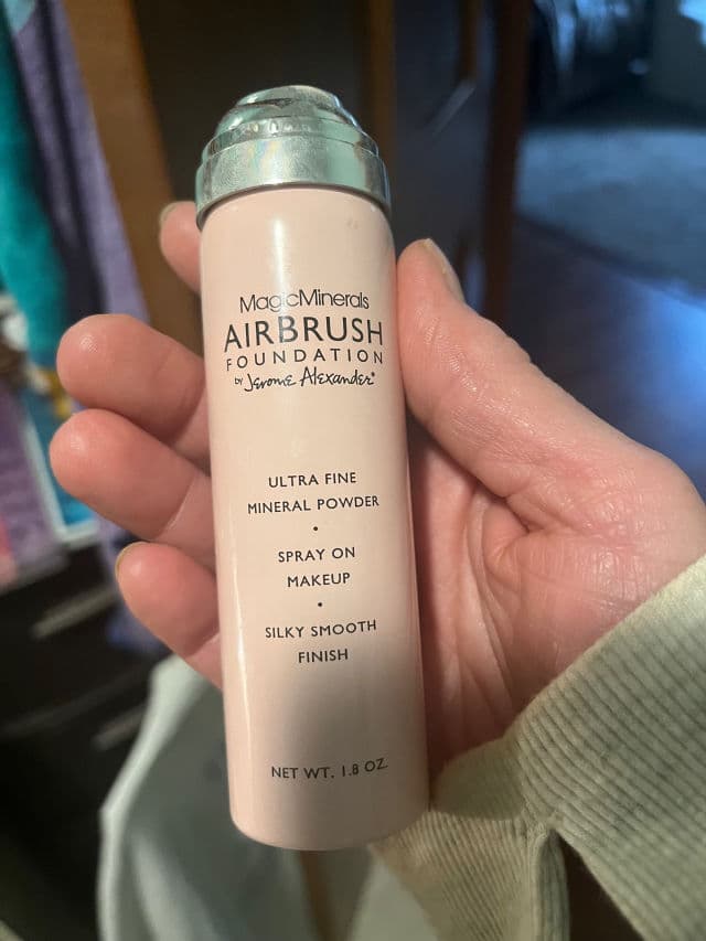 Jerome Alexander MagicMineral AirBrush Foundation review photo by sunflwrs86