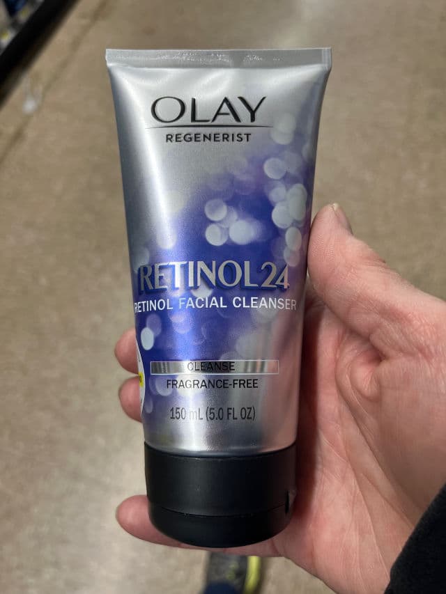 Olay Regenerist Retinol 24 Face Cleanser review photo by sunflwrs86
