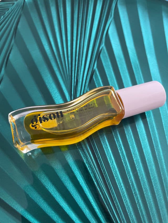Gisou Lip Oil Honey Infused review photo by youarebeautie