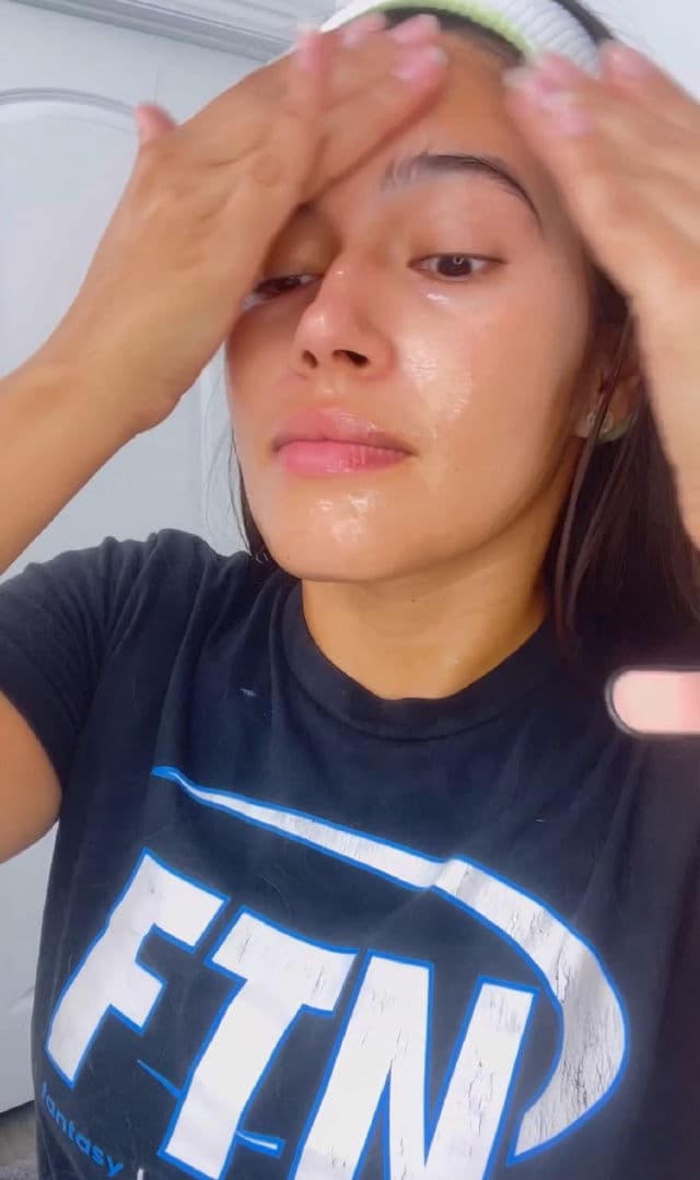 Reblocell Blossom Waterdrop Cream review photo by Alatinaandagolden