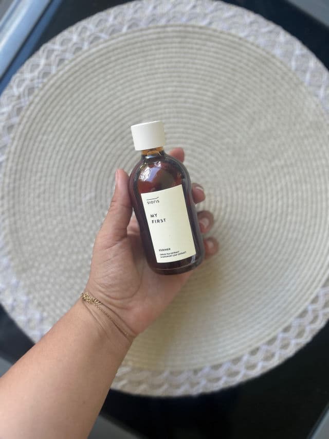 Sioris Light It Up Essener review photo by JoselinaStyle