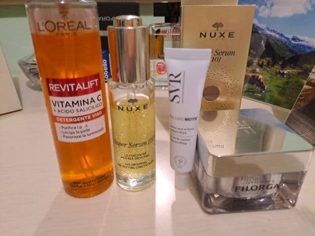 L'Oreal Paris Revitalift Vitamin C + Salicylic Acid Cleanser review photo by Cosymakeup15