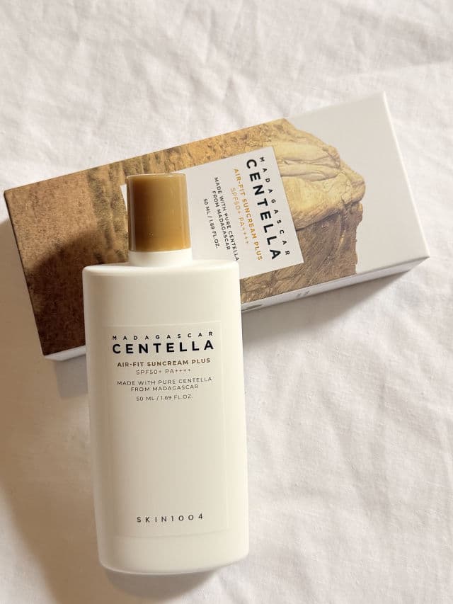 SKIN1004 Madagascar Centella Air-Fit Suncream Plus SPF50 PA++++ review photo by ellulina