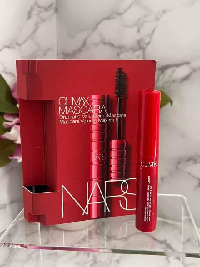NARS Climax Mascara review photo by NanayJessz