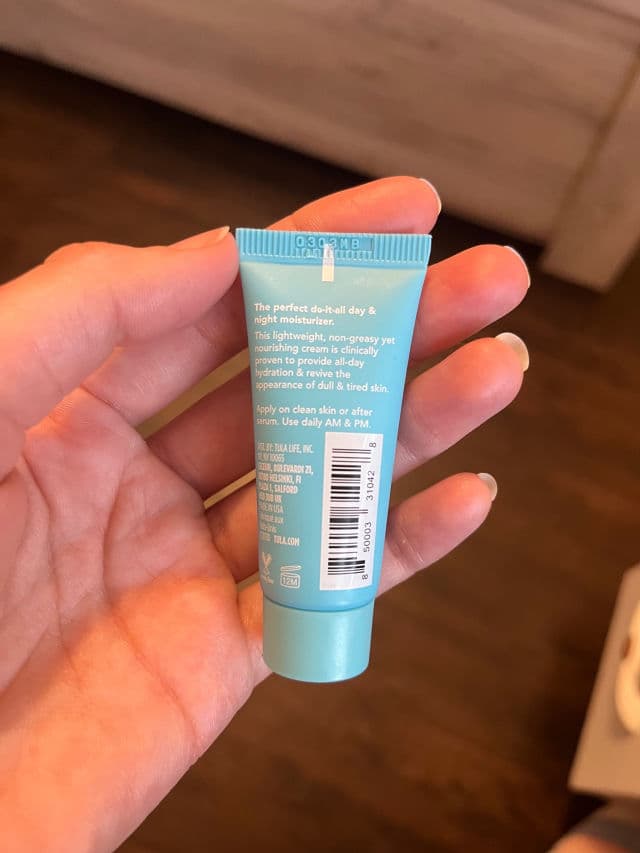 TULA Skincare 24‐7 Moisture Hydrating Day & Night Cream  review photo by MChristina2