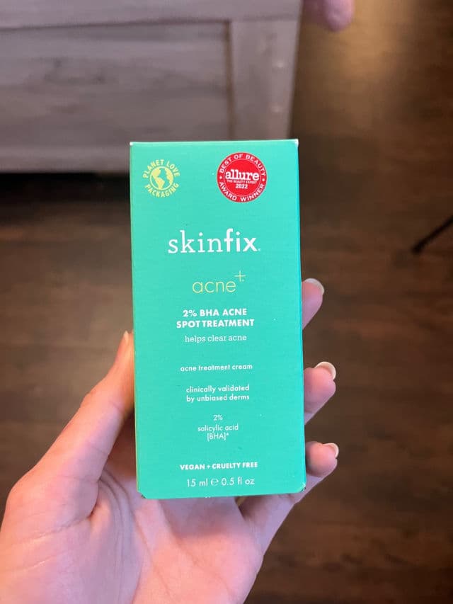 Skinfix Acne+ 2% BHA Spot Treatment review photo by MChristina2