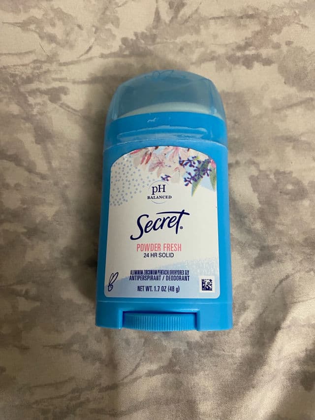 Secret pH Balanced Island Breeze Deodorant review photo by Carina10007