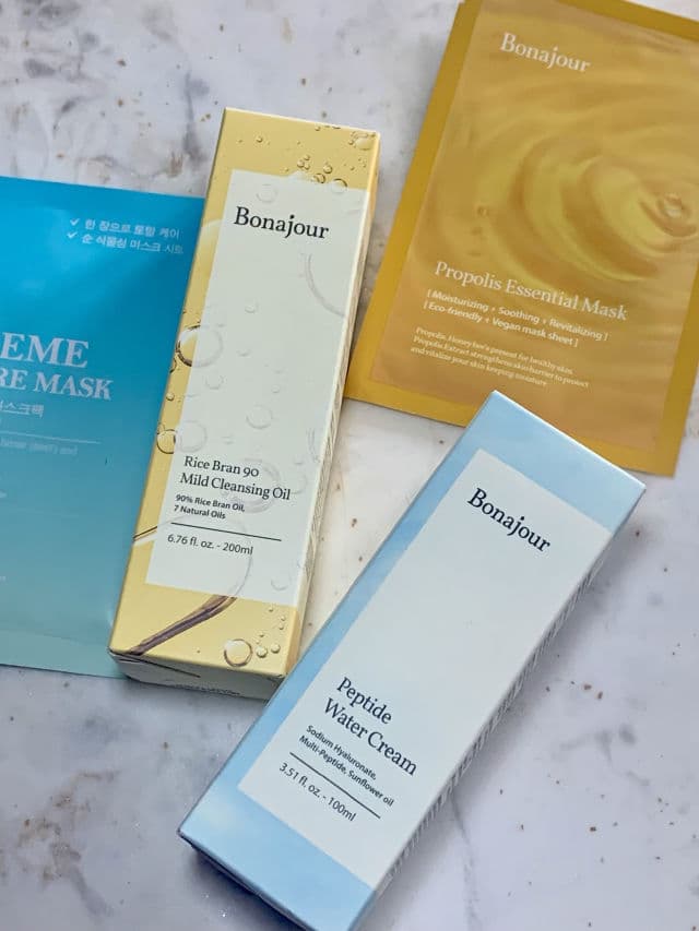 Bonajour Peptide Water Cream review photo by Classyandaffordable