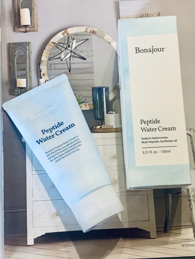 Bonajour Peptide Water Cream review photo by Classyandaffordable