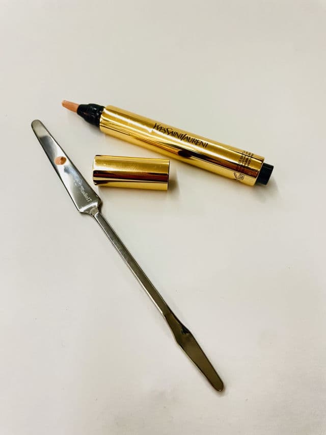YSL Beauty Touche Éclat Brightening Concealer Pen review photo by hitchcocksbrunette