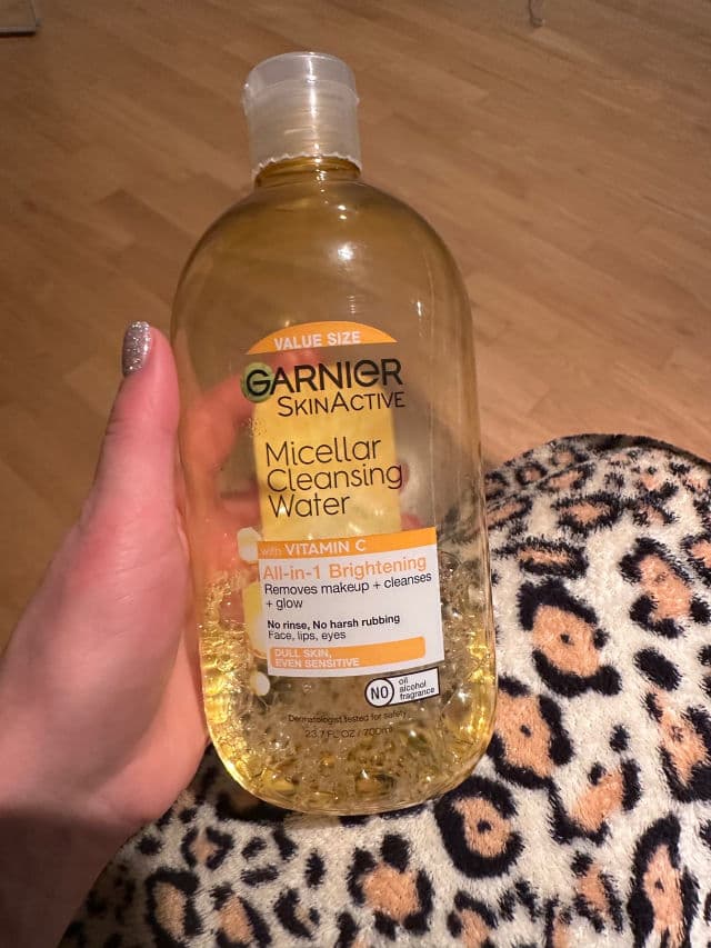 Garnier Micellar Cleansing Water with Vitamin C review photo by Daria88