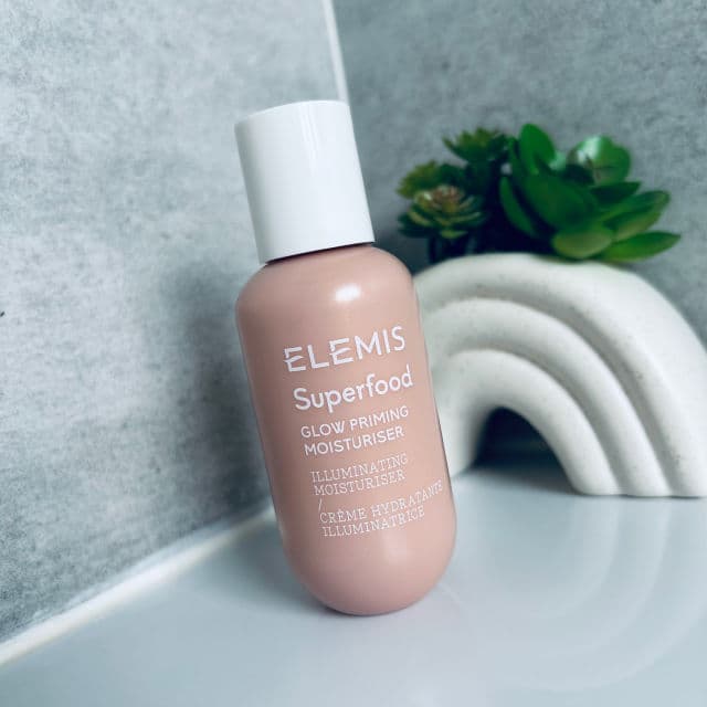 Superfood Glow Priming Moisturiser product review