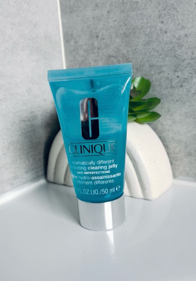 Dramatically Different™ Hydrating Clearing Jelly product review