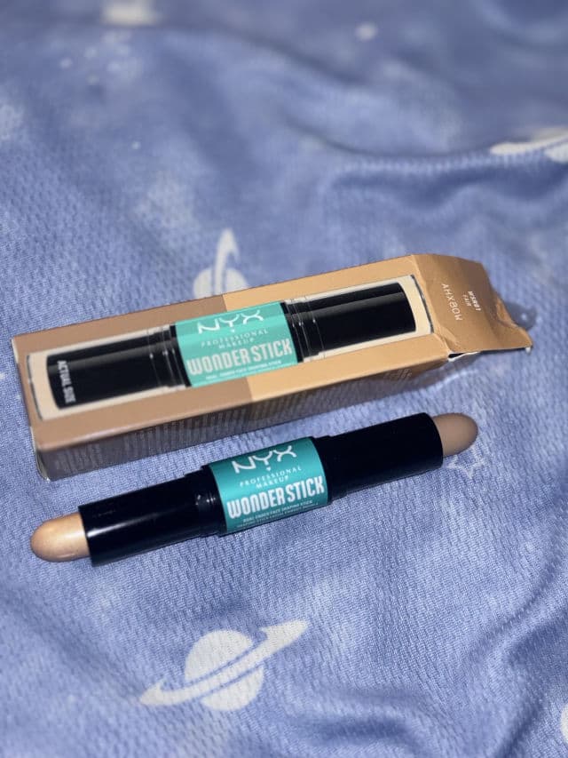 Nyx Cosmetics Wonder Stick Contour and Highlighter Stick review photo by patience1k