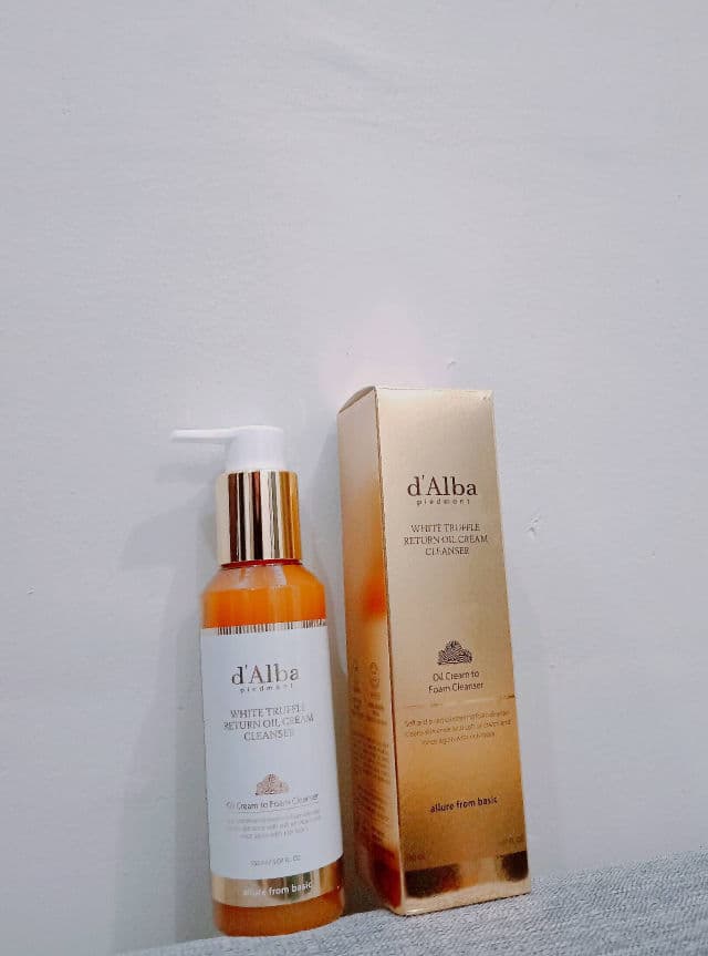 D' Alba Piedmont White Truffle Return Oil Cream Cleanser review photo by AlexandraPauline