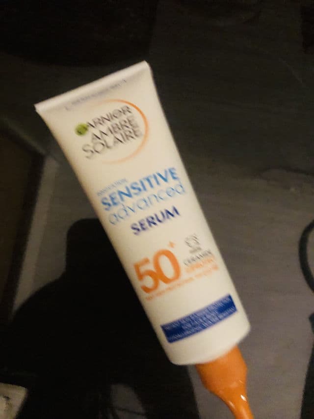 Garnier Ambre Solaire Sensitive Advanced Serum SPF 50+ review photo by Belle0