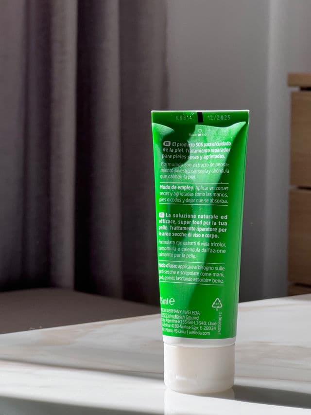 Weleda Skin Food Original Ultra-Rich Cream review photo by Mbcoss 