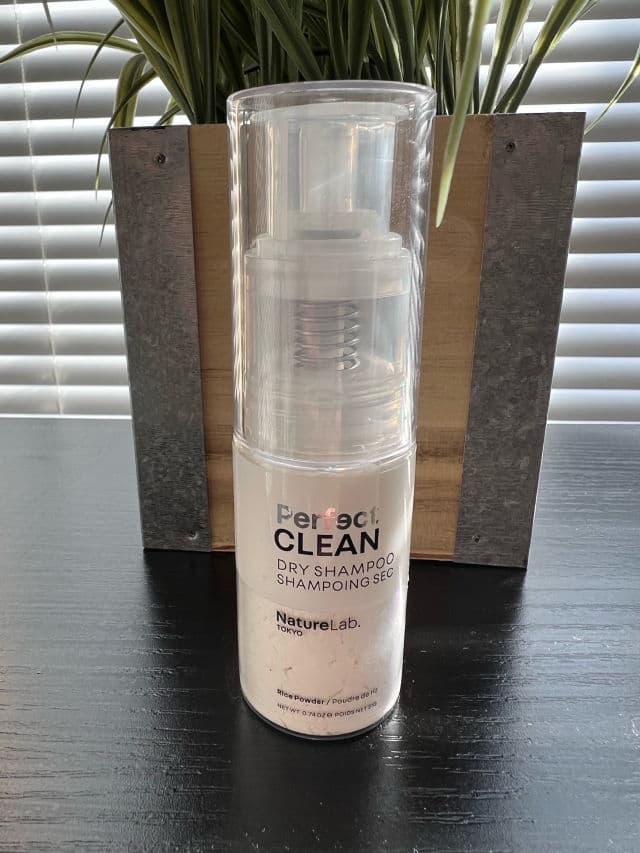 NatureLab. Tokyo Perfect Clean Dry Shampoo review photo by Itstime4glam