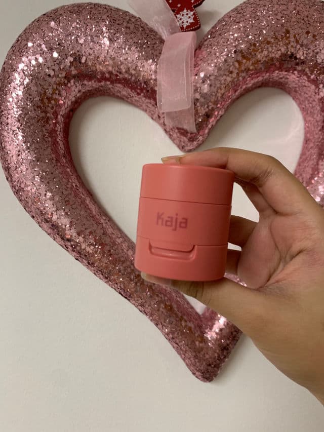 Kaja Saucy review photo by SafaAli