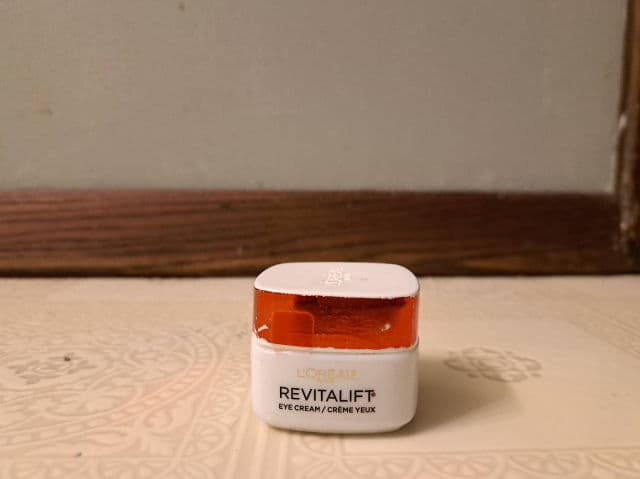 L'Oreal Paris Revitalift Anti-Wrinkle Firming Eye Cream review photo by amanda81