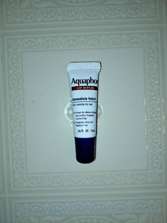 Eucerin Aquaphor Lip Repair review photo by amanda81