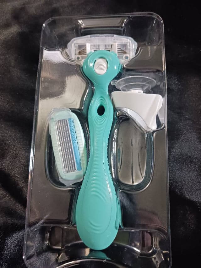 Gillette Venus Malibu Razor review photo by rcreddragon