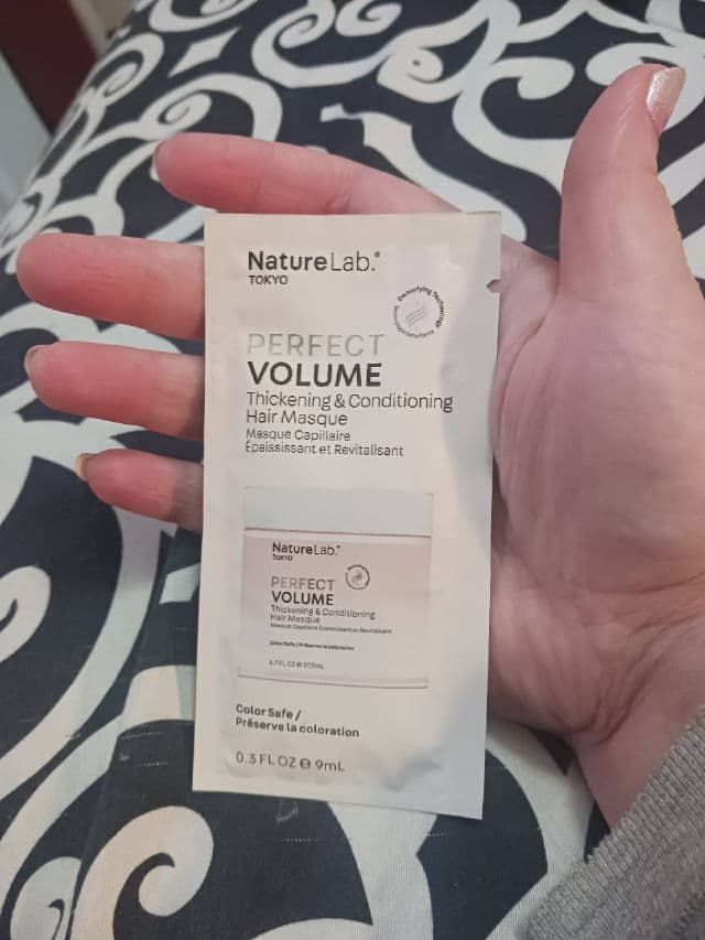 NatureLab. Tokyo Perfect Shine Clarifying Scalp Scrub review photo by rcreddragon