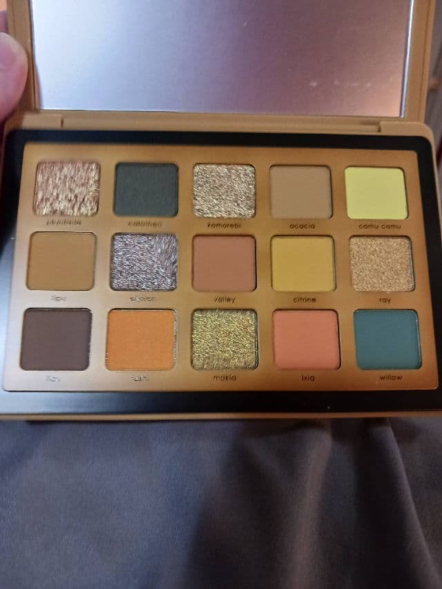 Natasha Denona Yucca Eyeshadow Palette review photo by rcreddragon
