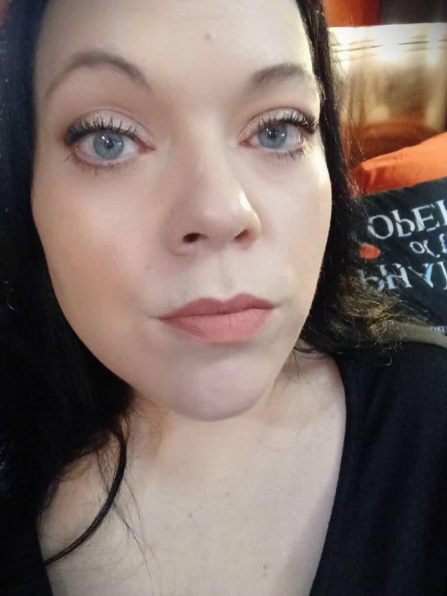 Natasha Denona I Need a Nude Eyeshadow Palette review photo by rcreddragon