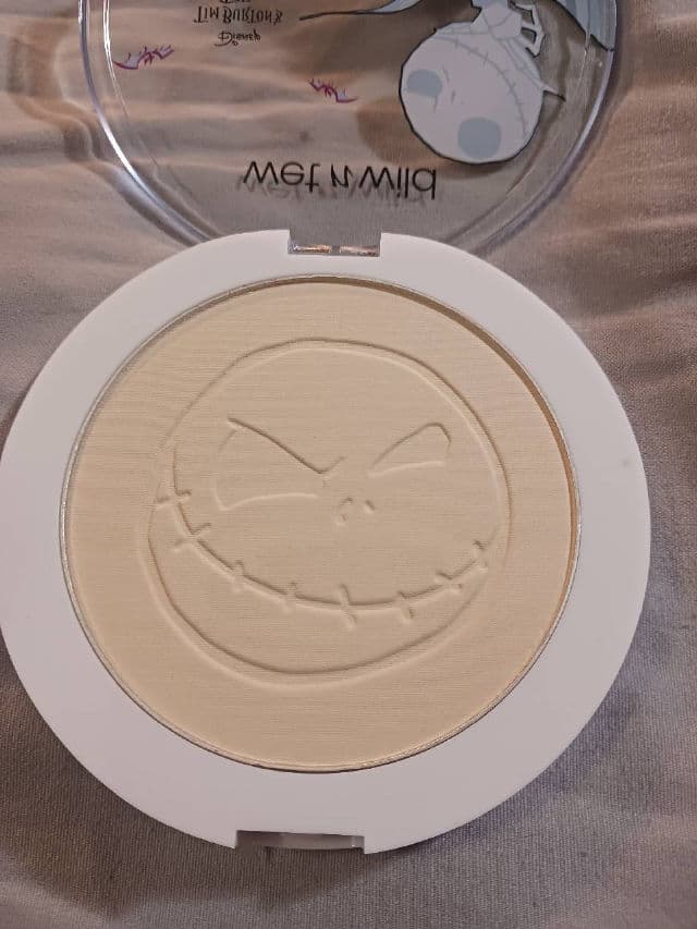 Wet N Wild MegaGlo Highlighting Powder - Blossom Time review photo by rcreddragon