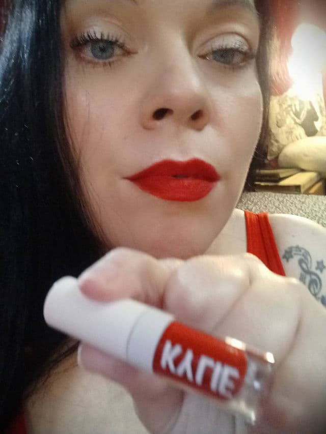 KYLIE COSMETICS Dolce K Matte Lip Kit review photo by rcreddragon