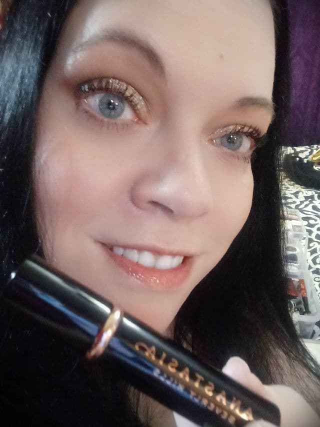 Anastasia Beverly Hills Lash Brag Volumizing Mascara review photo by rcreddragon