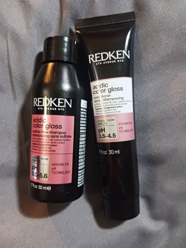 Redken Acidic Bonding Concentrate Shampoo review photo by rcreddragon